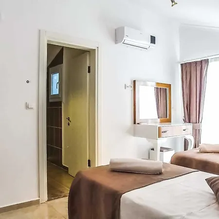 Unique Ovacik
